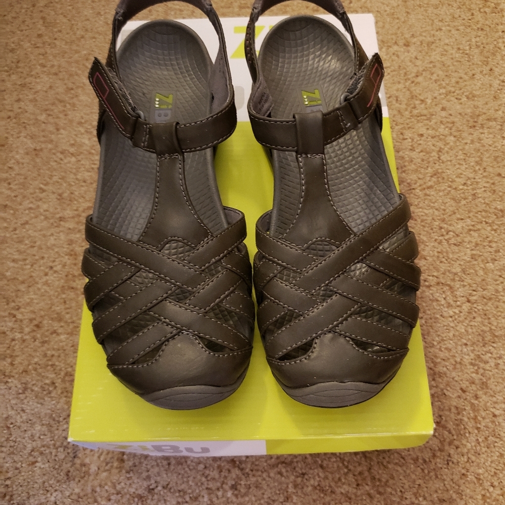 ZiBu Beena sandals